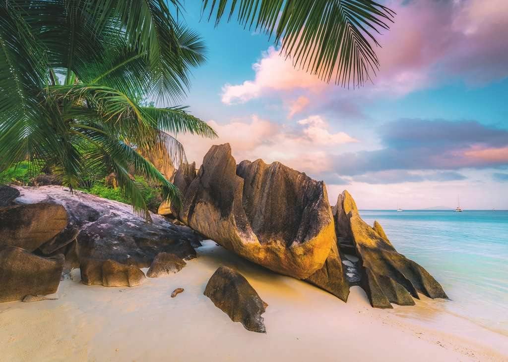 Beautiful Islands Seychelles 1000pc