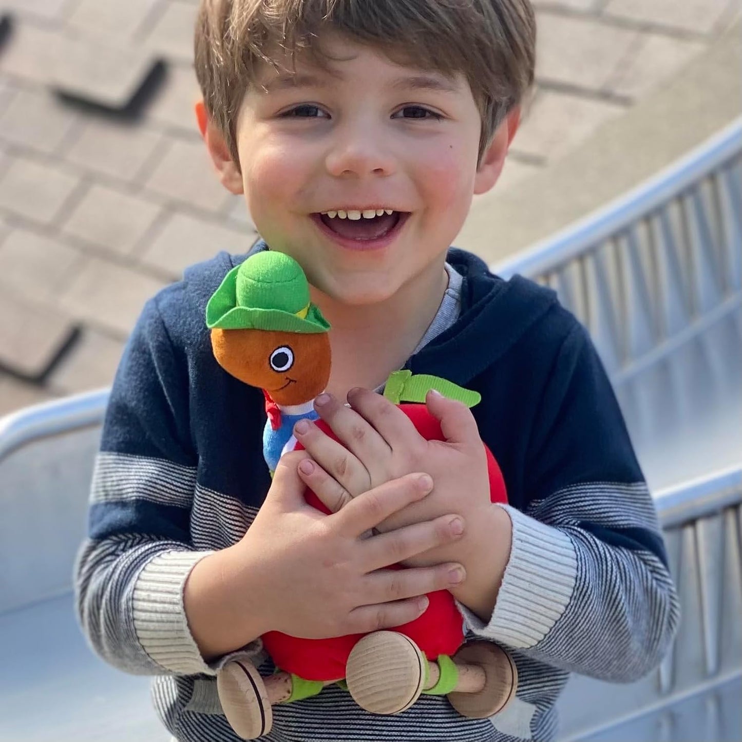 Lowly Worm Soft Toy with Car