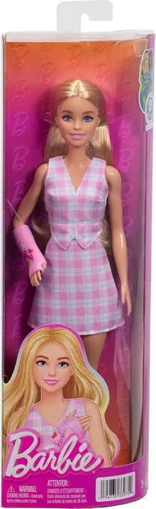 Barbie Fashionista - Blonde Hair with Pink Plaid Skirt