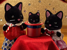Midnight Cat Family - Calico Critters