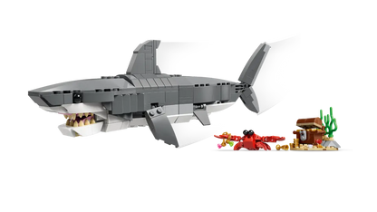 LEGO® Creator 3in1 Fierce Shark with a Treasure Chest (31381)
