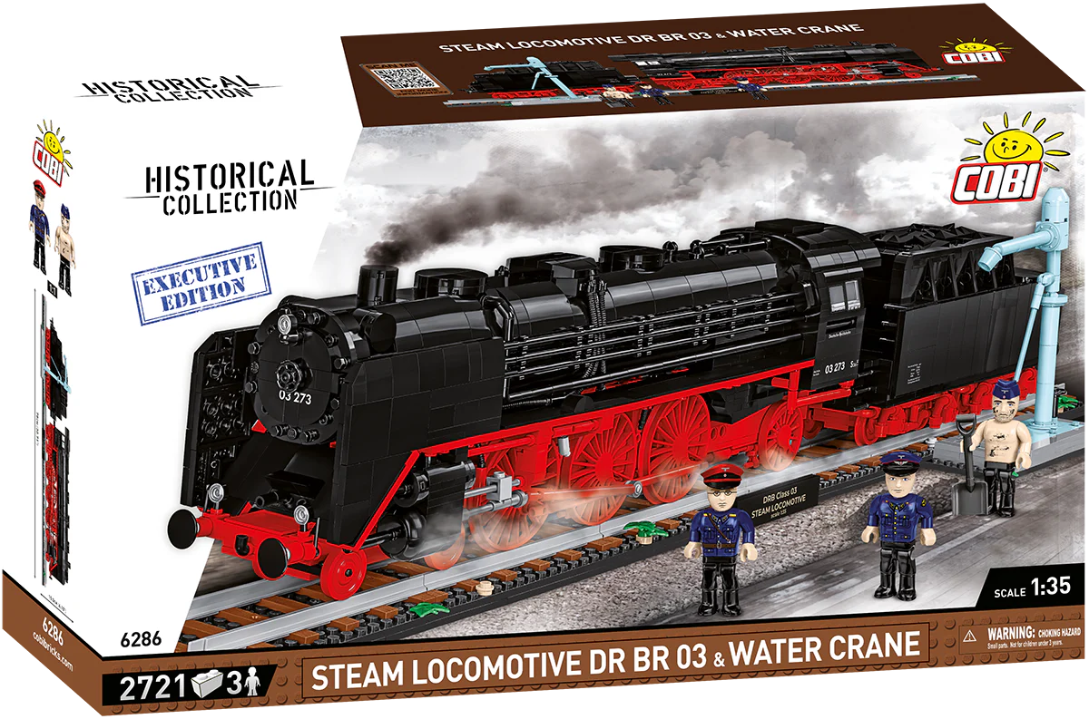 Steam Locomotive DR BR03 & Water Crane with 3 figures
