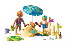 Family Fun at the Beach (PM-71906)