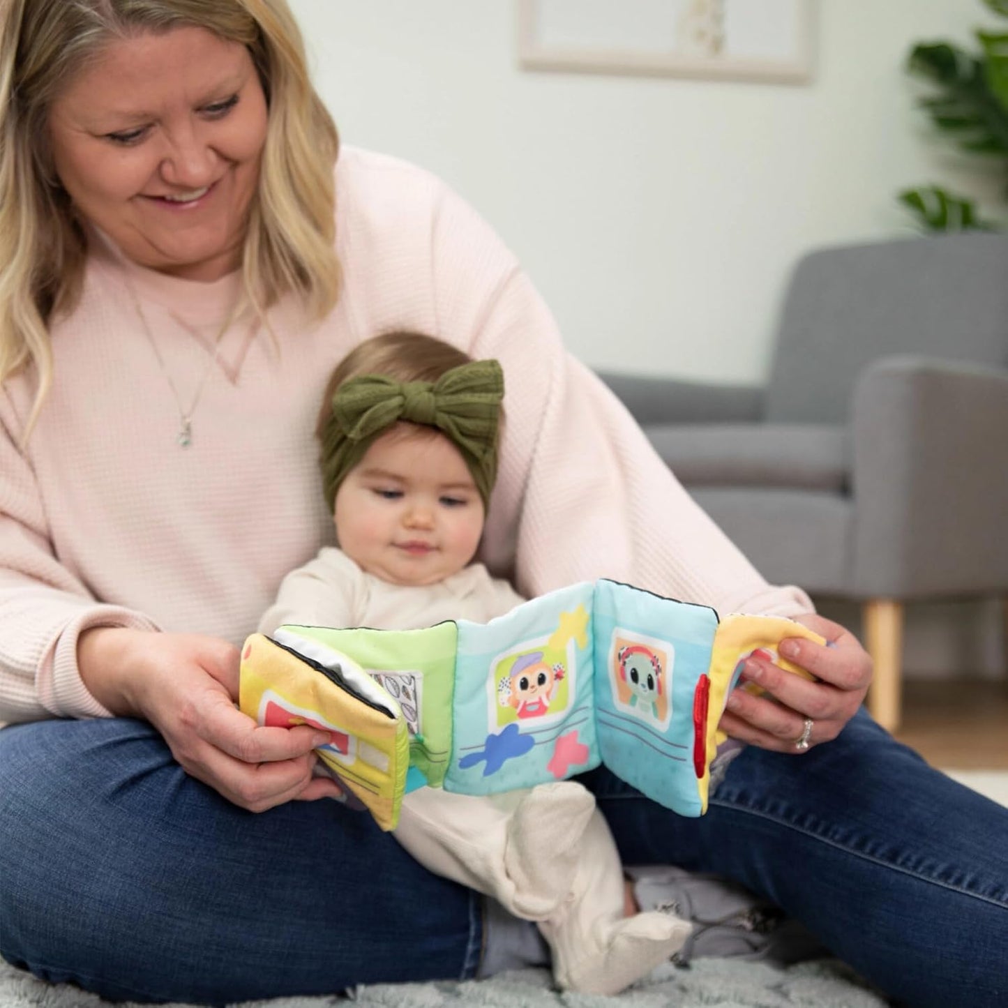 Lamaze Accordion Bus