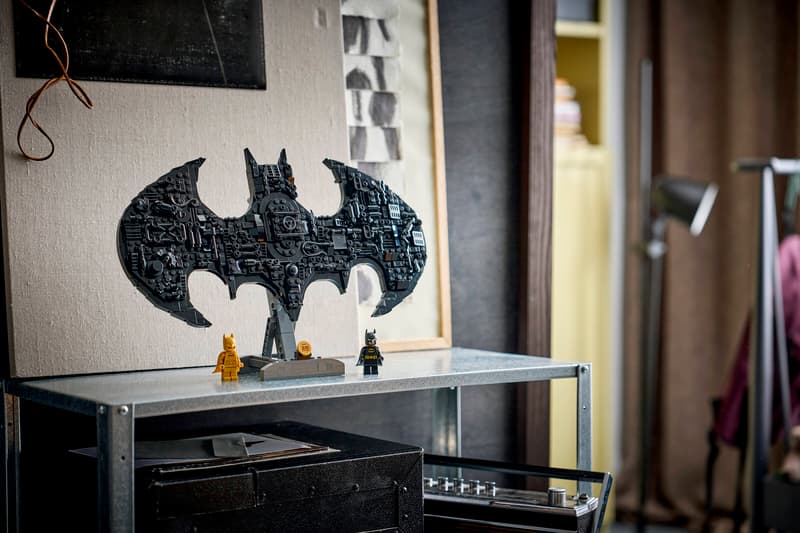 LEGO® DC Batman™ Logo (76330)