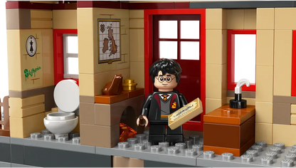 LEGO® Harry Potter™ Hogwarts Express  & Hogsmeade Station (76423)