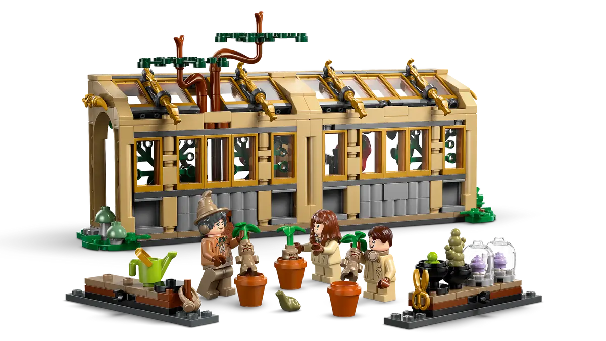 LEGO® Harry Potter™ Hogwarts Castle: Herbology Class (76445)