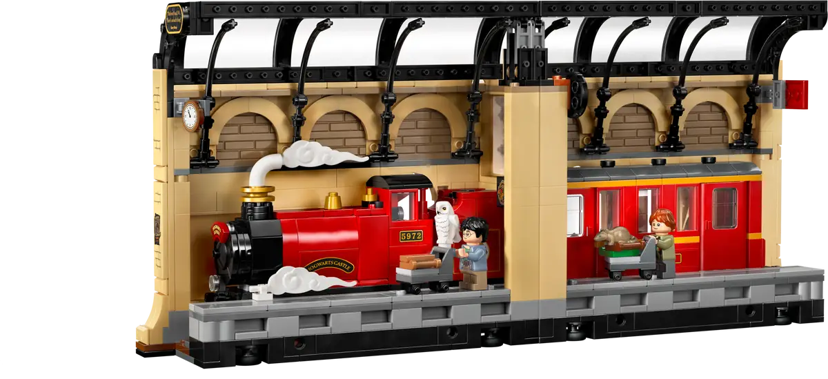 LEGO® Harry Potter™ Book Nook: Hogwarts Express (76450)