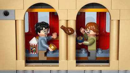 LEGO® Harry Potter™ Book Nook: Hogwarts Express (76450)