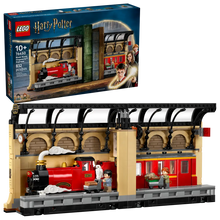 LEGO® Harry Potter™ Book Nook: Hogwarts Express (76450)