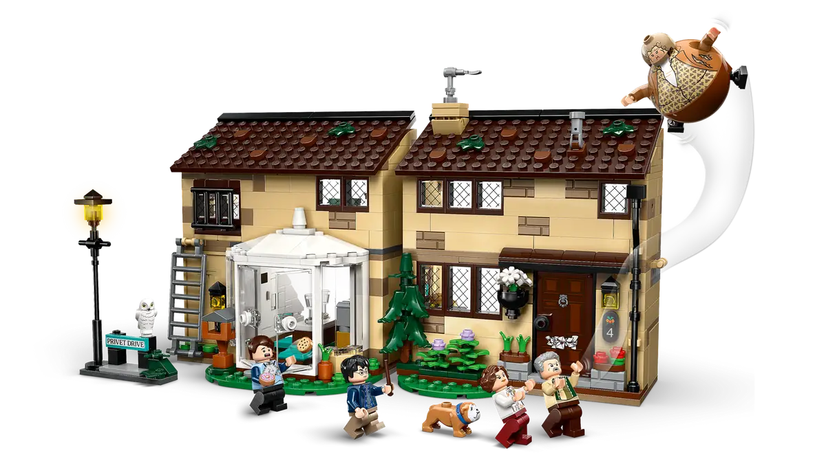 LEGO® Harry Potter™ Privet Drive: Aunt Marge's Visit (76451)