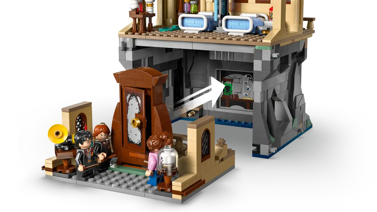 LEGO® Harry Potter™ Hogwarts Castle: Hospital Wing (76463)