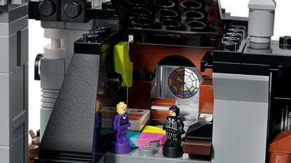 LEGO® Wednesday Nevermore Academy (76788)