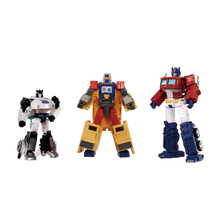 Transformers Dramatic Capture Series DCS-2 Autobot Headquarters Jazz, Mainframe, and Optimus Prime Set