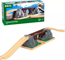 BRIO WORLD Collapsing Bridge