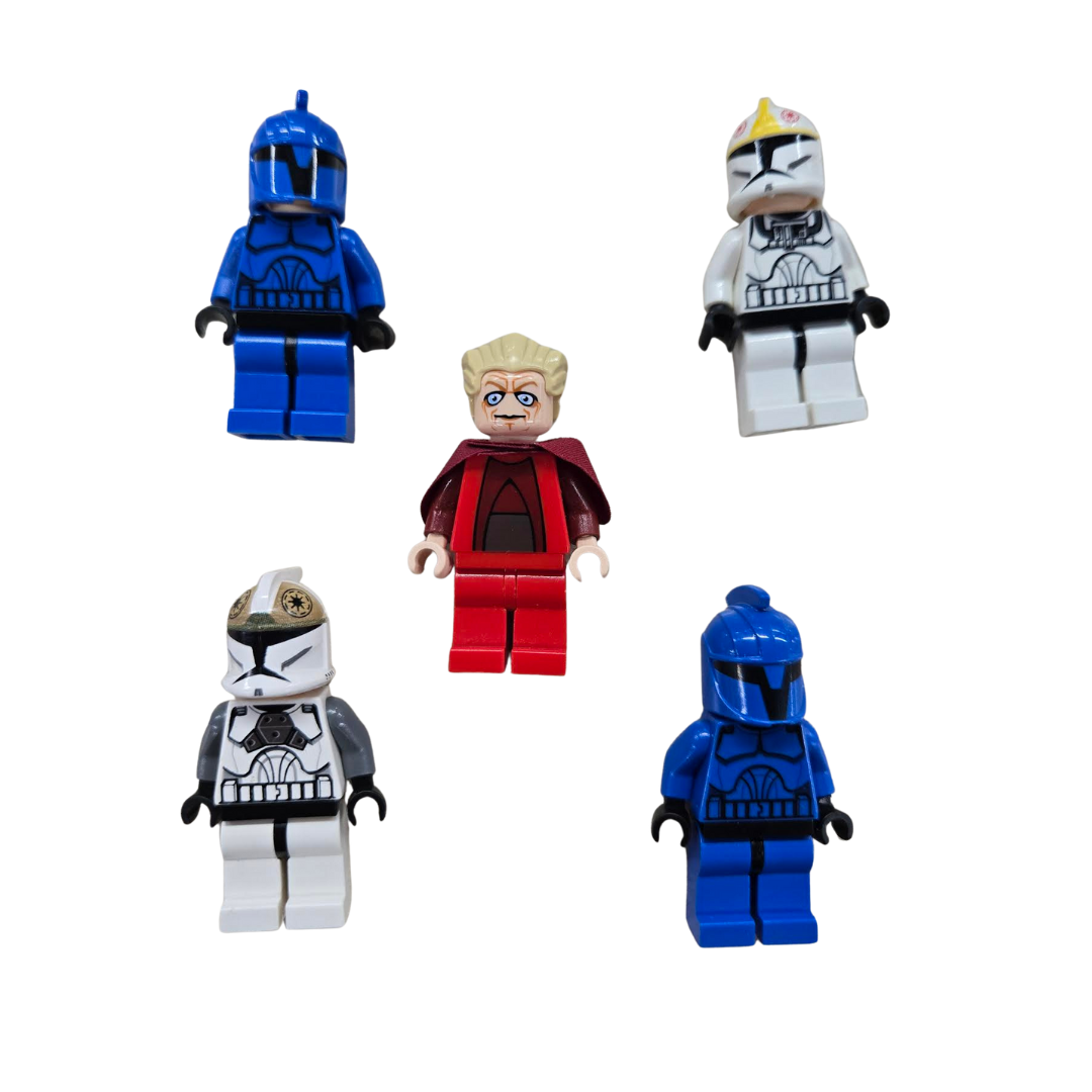 LEGO® Star Wars™ Venator-Class Republic Attack Cruiser (#8039) BUILT AS-IS