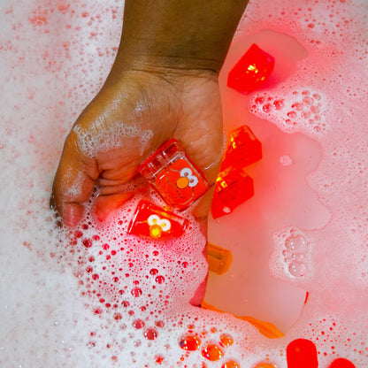 Glo Pals x SS Elmo Light Up Cubes Red