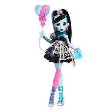Monster High Frankiestein: Scary Sweet Birthday