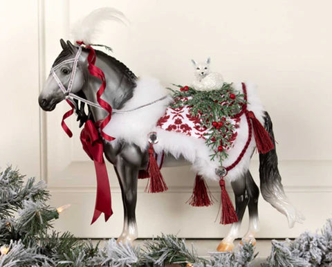 Arctic Gandeur - 2021 Holiday Horse 1:9