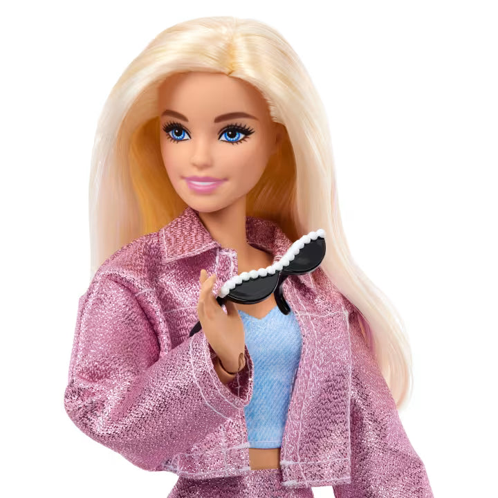 Barbie Deluxe Style Fashion Doll w Blue and Pink Outfits and Accessories