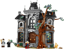 LEGO® Icons Mayor Manor (11383)