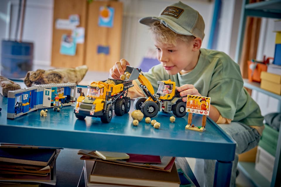 LEGO® City Dump Truck & Front End Loader (60494)