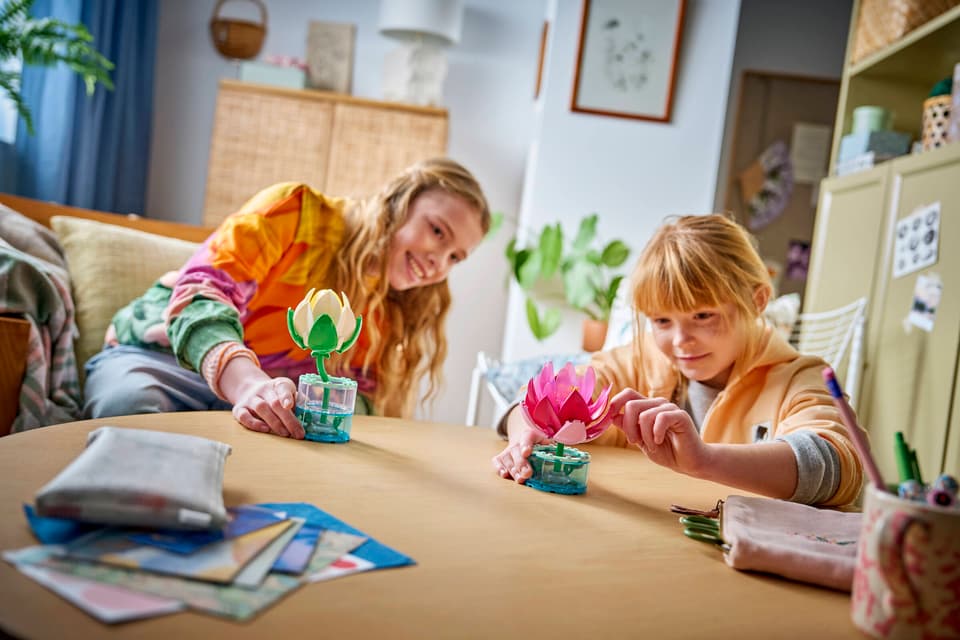 LEGO® Botanicals Water Lilies (11511)