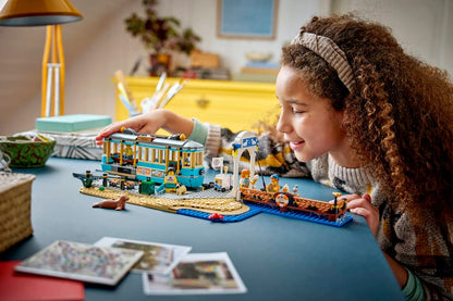 LEGO® City Classic Beach Streetcar (60506)