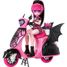 Monster High Draculaura and Scooter